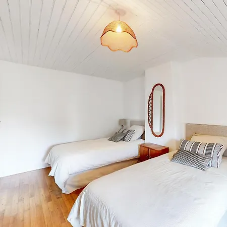 5 Bedroom Nice In Sémussac